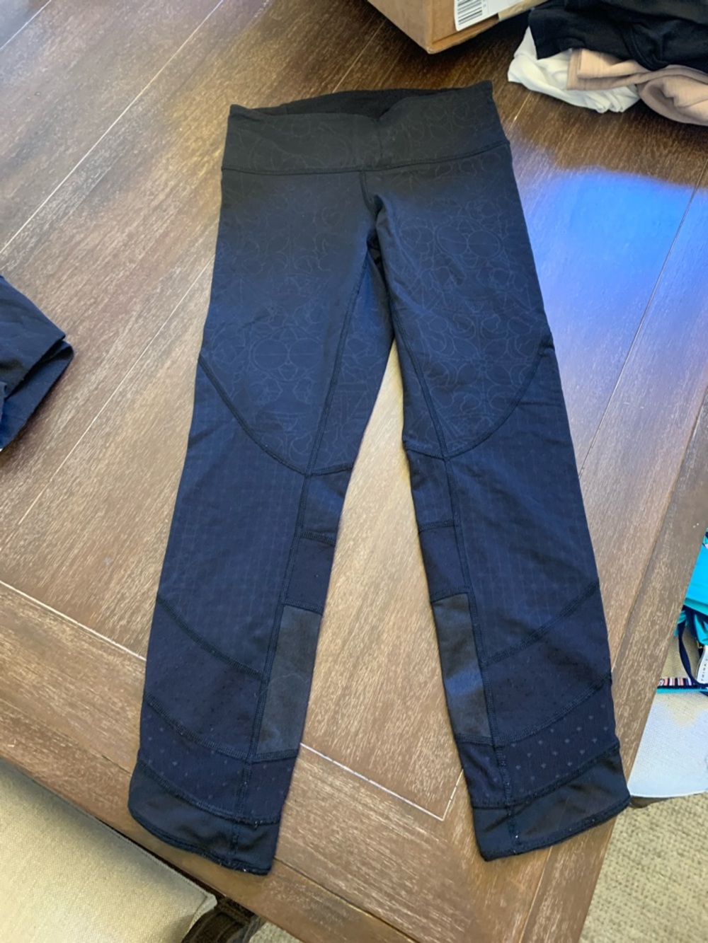 Lululemon workout Leggings size 4